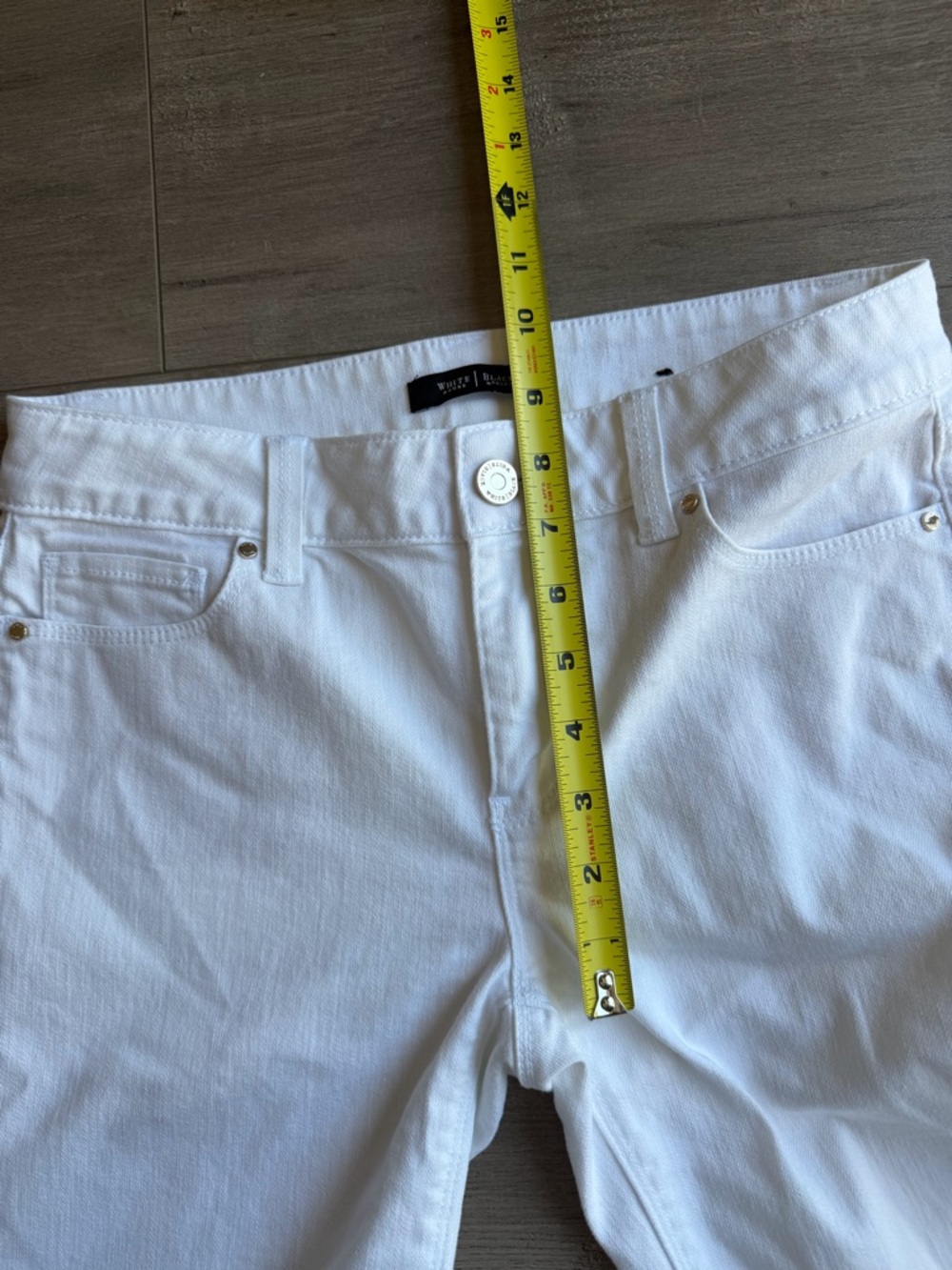 White House Black Market white Skinny Flare Jeans - size 0R - Picture 5 of 5
